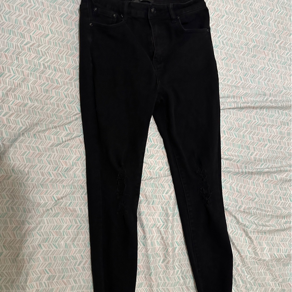 Black distressed jeans